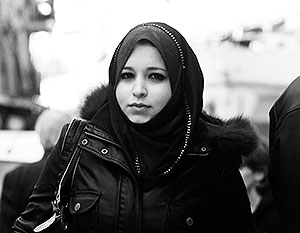 Мусульманкам в России разрешили фотографироваться на документы в хиджабах