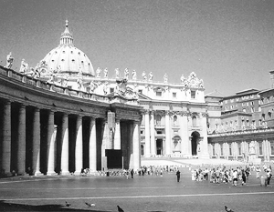 Ватикан обвинили в тайном приобретении недвижимости на деньги Муссолини