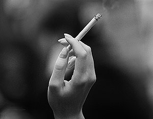СовФед одобрил запрет на курение в общественных местах