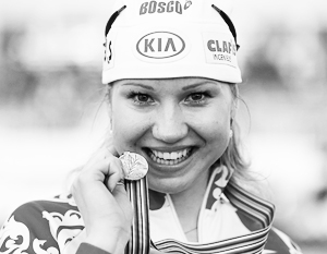 Конькобежка Фаткулина выиграла золото на ЧМ в Сочи