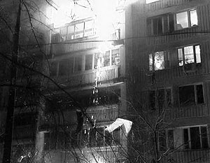 Число жертв взрыва в жилом доме в Москве возросло до трех человек