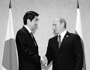 Синдзо Абэ и Владимир Путин уже не раз общались, но в России встретятся впервые