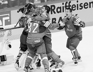 Сборная России по хоккею выиграла Евротур