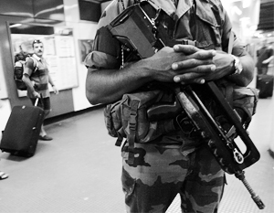 Военные патрули несут службу во Франции в рамках контртеррористического плана «Вижипират»