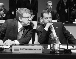 Медведев стал жертвой шпионажа со стороны Британии и США 
