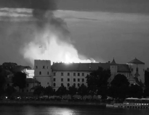 Пожар уничтожил более 3 тыс. кв. метров резиденции президента Латвии