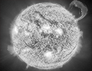 НАСА: Солнечное магнитное поле вскоре «перевернется»