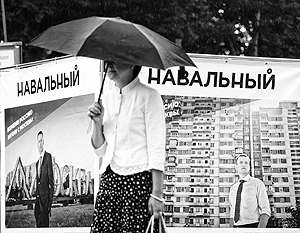 По мнению политологов, Навальный не попадает в свою электоральную аудиторию – она ходит мимо его кубов