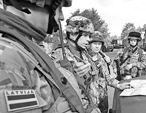 СМИ: Латвийская армия приведена в боевую готовность из-за учений «Запад-2013»