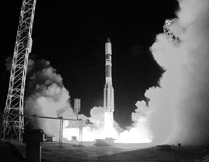 «Протон» со спутником связи стартовал с Байконура