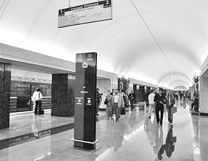 На двух ветках московского метро нарушено движение поездов