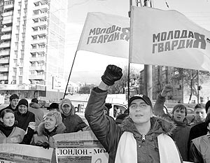 «Молодая гвардия» зовет БАБа в Москву