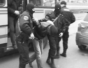ГУВД Петербурга: Из 90 задержанных в воскресенье хулиганов 62 – несовершеннолетние