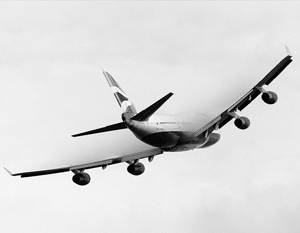 СМИ: В небе над Шотландией едва не столкнулись два Boeing-747