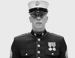 Корпус морской пехоты США возмутился «женскими» фуражками «от Обамы»
