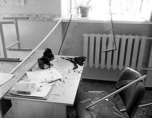 В донецкой школе № 57 от взрыва снаряда были выбиты стекла, только по счастливой случайности никто из детей не пострадал