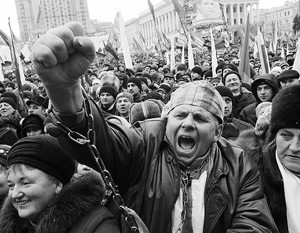 Демонстранты в Киеве направились к администрации президента