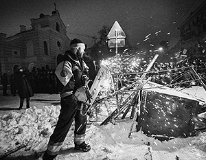 Центральные улицы Киева расчищены от баррикад