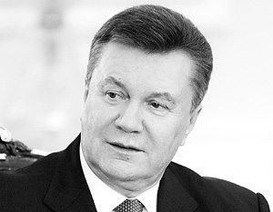 Валенса: Янукович хорошо играет с Россией и ЕС