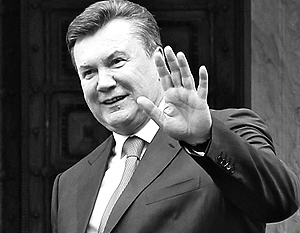 Янукович передал «горячий привет» сепаратистам на западе Украины