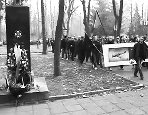 Болгарские националисты потребовали убрать в Софии памятник летчикам США