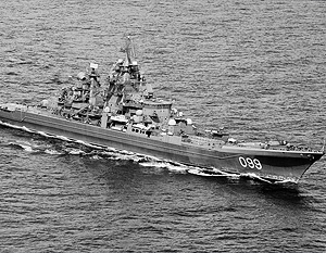 ВМФ: Крейсер «Петр Великий» сопровождает сирийское химоружие