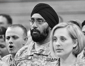 СМИ: Военным в США решили позволить носить тюрбаны и бороды