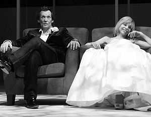 Скандальный «Идеальный муж», по мнению Полякова, пример драматургии, которая лишь отвращает обычного зрителя от современного театра