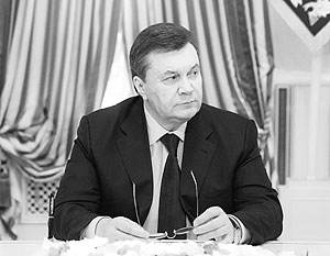 Советник президента: Янукович находится в Харькове