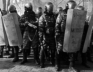 В Крыму создано спецподразделение «Беркут», подчиняющееся только местным властям