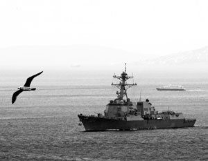 СМИ: Эсминец ВМС США вошел в Черное море