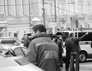 Тело с огнестрельным ранением выбросили в центре Москвы