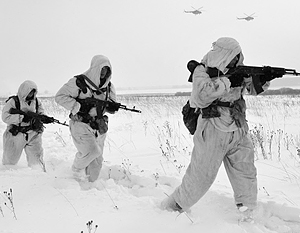 Минобороны: Батальон Ивановского соединения ВДВ десантируют в Арктике
