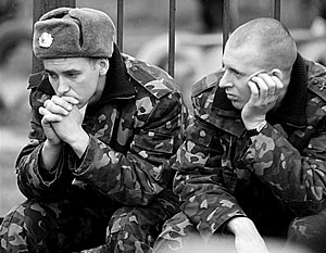Власти Крыма: Военные-крымчане массово возвращаются домой