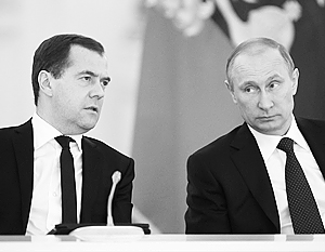 Зарплаты Путина и Медведева выросли почти втрое