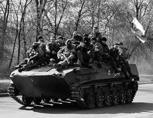 На сторону ополченцев Славянска перешли около 60 военных из экипажей БМД и БМП