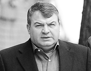 СМИ: Военная прокуратура проверяет обоснованность амнистии Сердюкова