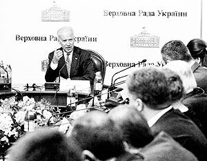 Лавров: Байден на встрече с властями Украины занял место главы государства