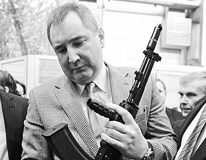 Рогозин раскритиковал намерение «Калашникова» потратить на бренд и сайт 40 млн рублей