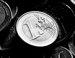 Евро впервые с февраля стал дешевле 48 рублей