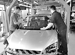 В цехе окончательной сборки автомобилей Ford Focus II завода Ford Motor Company во Всеволожске