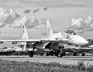 На аэродроме Бельбек в Крыму разместят два десятка Су-27