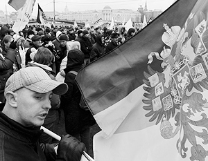СМИ: Депутат Госдумы предложил заменить российский триколор на имперский флаг