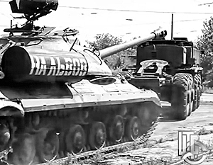 Брошенный ополченцами танк ИС-3 оказался в руках Нацгвардии (видео)