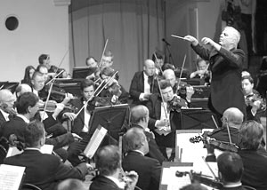 Венский филармонический оркестр под управлением дирижера и пианиста Даниэля Баренбойма