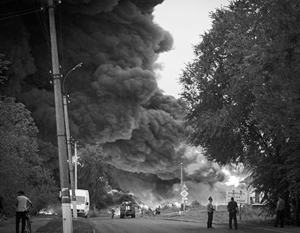 При пожаре на железной дороге на Украине сгорели пять домов