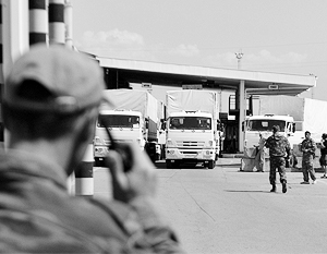 Около 70 грузовиков с российской гумпомощью въехали на Украину