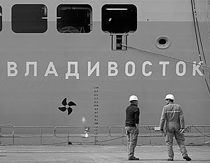 В ночь на понедельник «Владивосток» завершил тренировочный выход в море с участием российских моряков