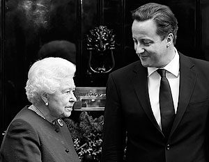 Кэмерон заявил о готовности извиниться перед королевой за фразу про «мурлыканье»