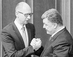 Арсений Яценюк неожиданно помирился с Петром Порошенко – как считается, ради очередного транша МВФ